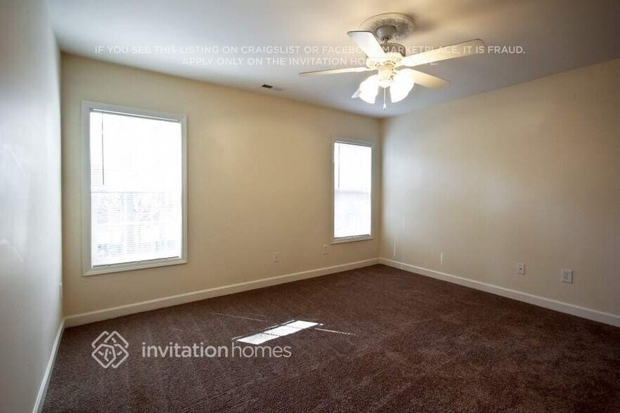Building Photo - 3912 Song Sparrow Dr