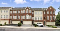 Building Photo - 1572 Penzance Way