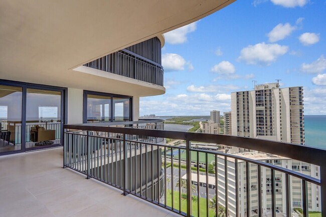Building Photo - 5380 N Ocean Dr