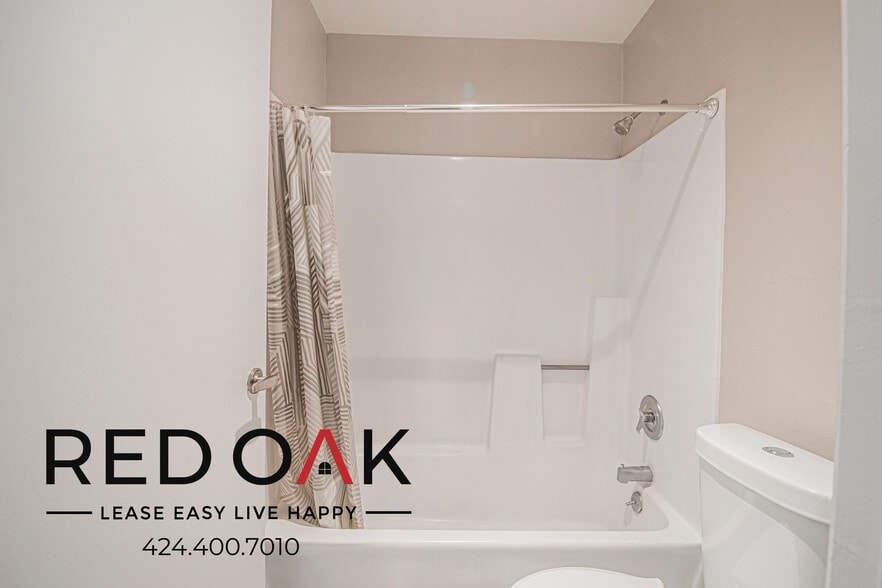 Building Photo - 6700 Franklin Pl