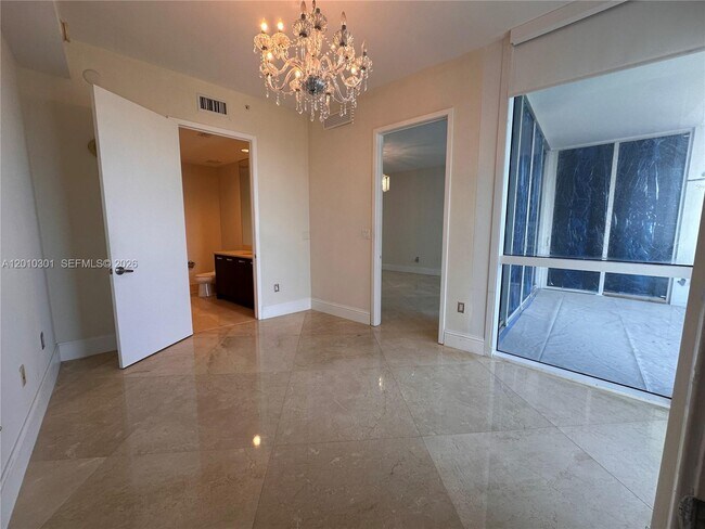 Building Photo - 18101 Collins Ave