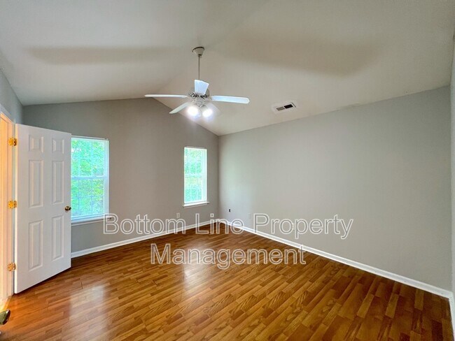 Building Photo - 1335 Braveheart Ln