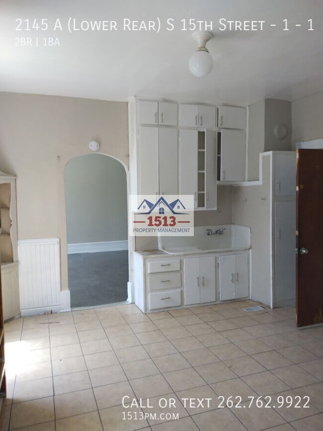 Building Photo - 2145 S 15th St