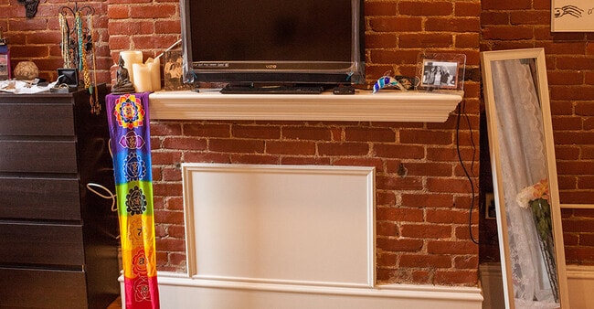 Building Photo - Southside Flats 4 Bedroom! Rooftop Deck! Central AC! Laundry Included!