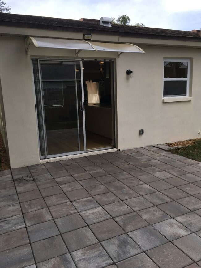 Building Photo - COUUNTRYSIDE CUTIE