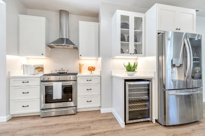 Building Photo - 336 E Washington Ave