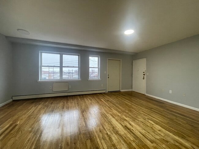 Building Photo - 3222 Tibbett Ave
