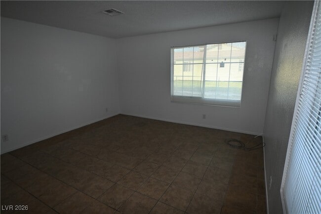 Building Photo - 2334 N Lamb Blvd