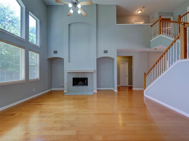 Building Photo - 1554 Homewood Cir