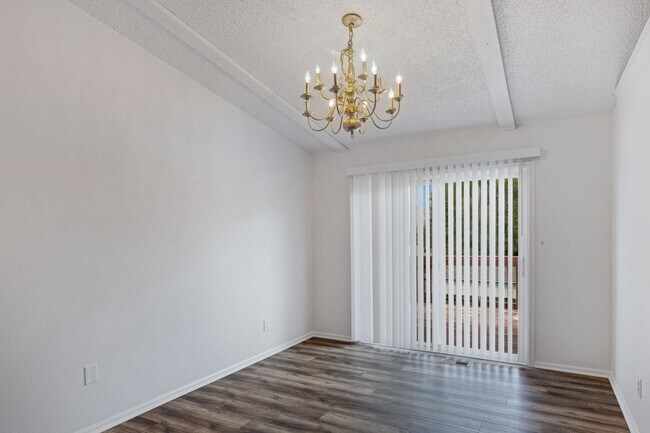 Building Photo - 3 bedroom home in Quail Meadows for rent