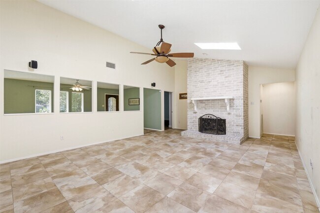 Building Photo - 3807 Glenwood Springs Dr
