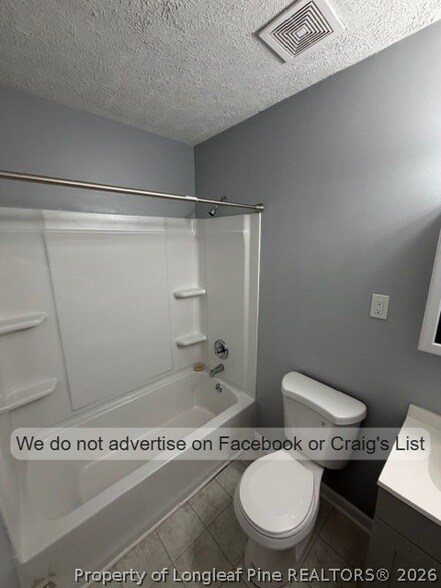 Building Photo - 1104 Barwin Dr