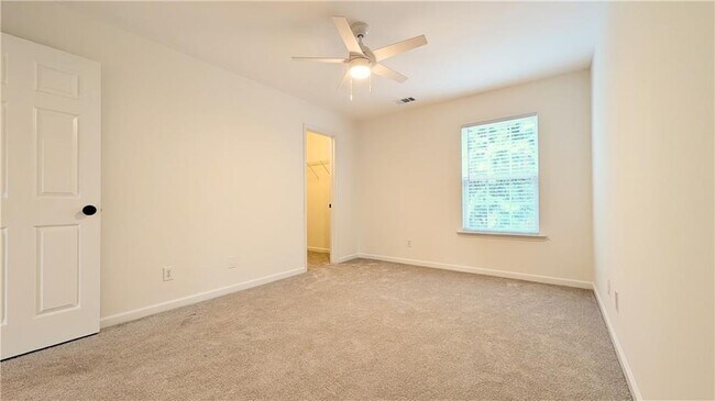 Building Photo - 521 Windstone Trail