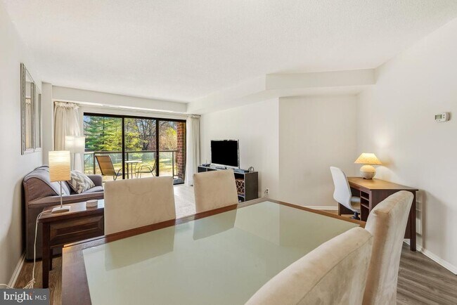 Building Photo - 2100 Langston Blvd.