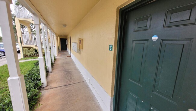 Building Photo - 6331 La Costa Dr