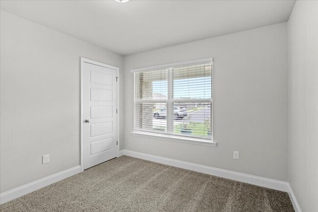 Building Photo - 18401 Elkwood Dr