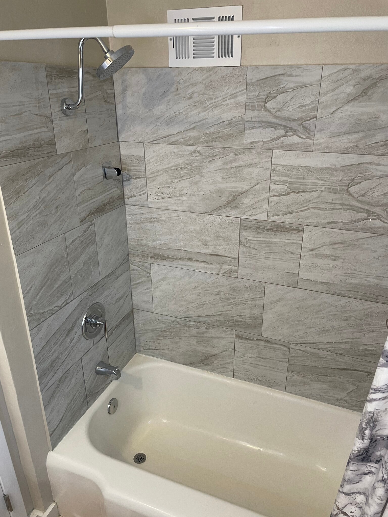 Bathroom - 1662 N Cass St