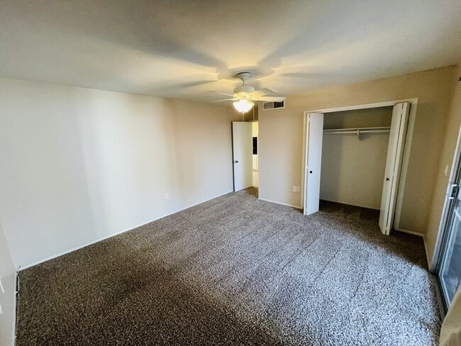 Building Photo - 27127 Sun City Blvd