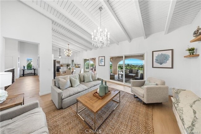 Building Photo - 605 Calle Del Cerrito