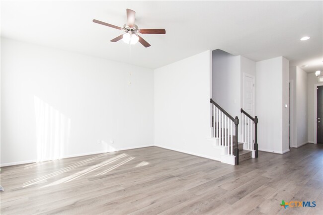 Building Photo - 6808 Verona Pl