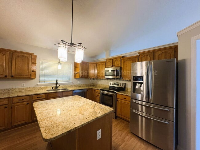 Building Photo - 1407 Spring Ridge Dr