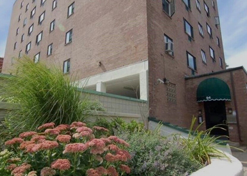 Building Photo - 84 Beacon St
