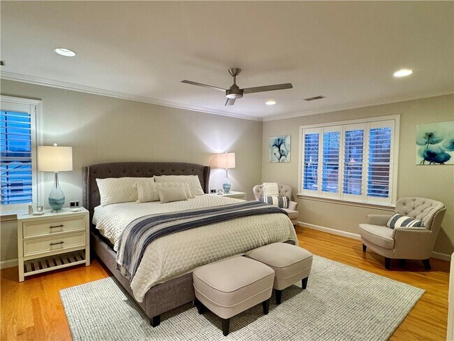 Building Photo - 34 Marian Ave