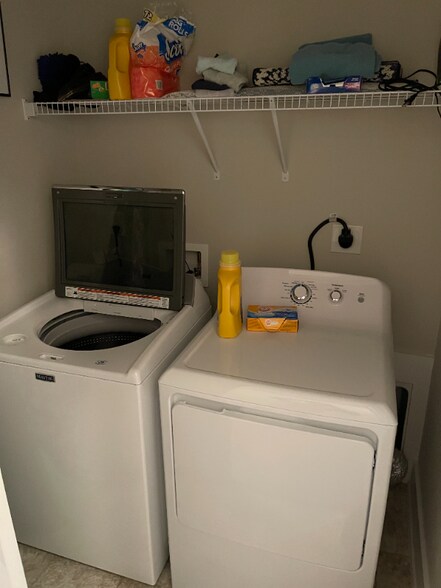 Building Photo - 213 Meritage St