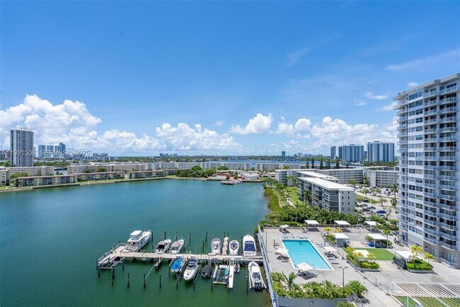 Building Photo - 18081 Biscayne Blvd