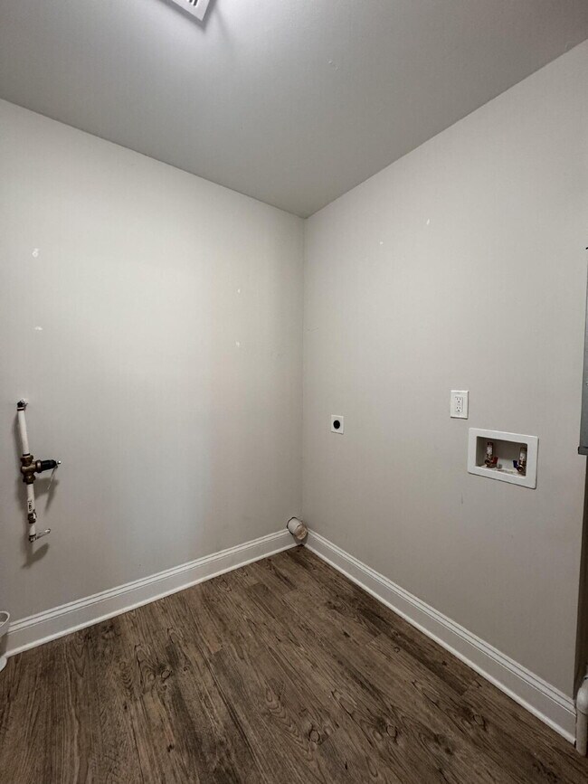 Building Photo - Cozy 2-Bed, 1-Bath Home in Easley – Conven...