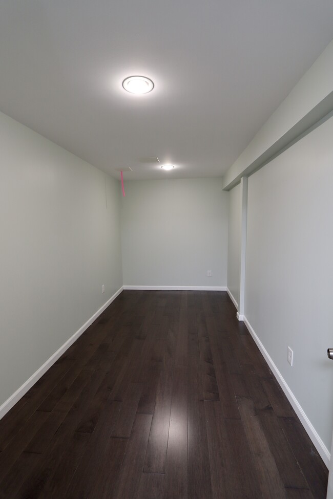 Building Photo - 2969 Columbia Dr