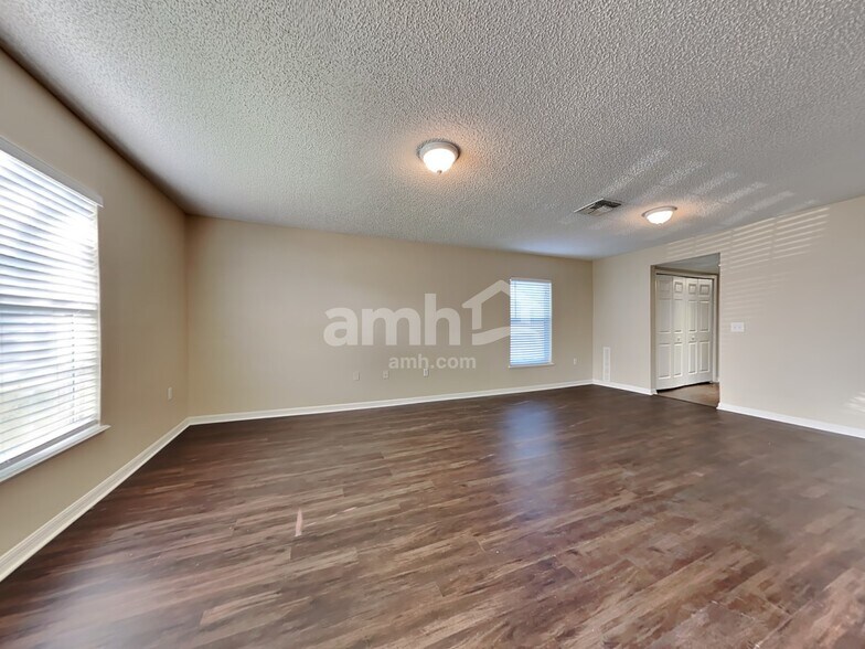 Building Photo - 7078 Shady Pine Ct