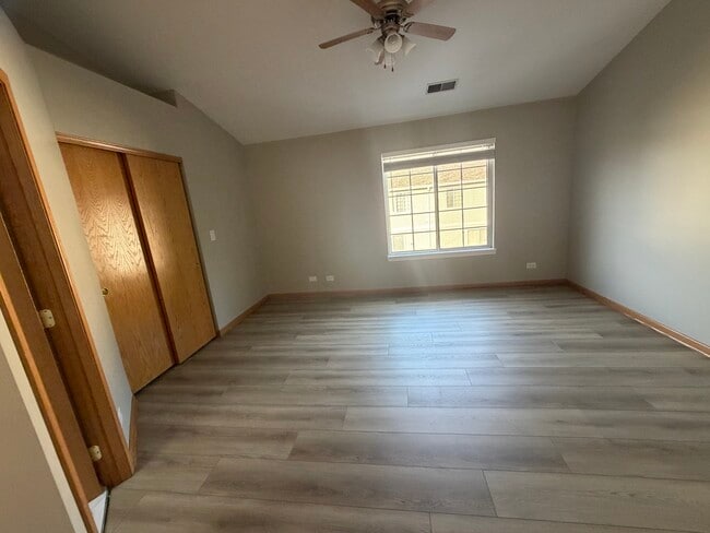 Building Photo - 3467 Ravinia Cir