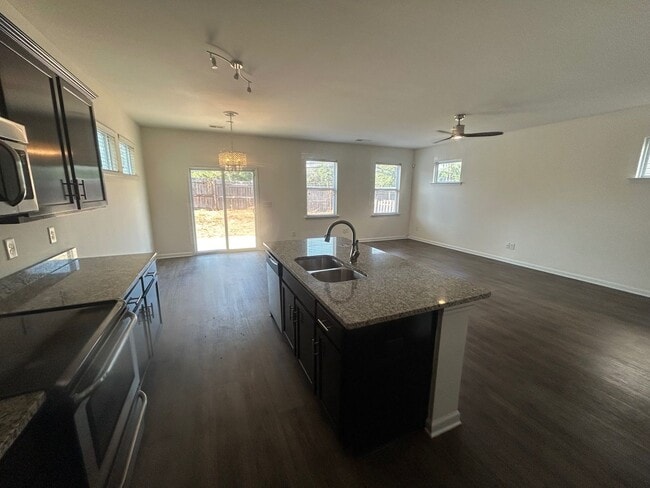 Building Photo - 336 Eagle Feather Loop