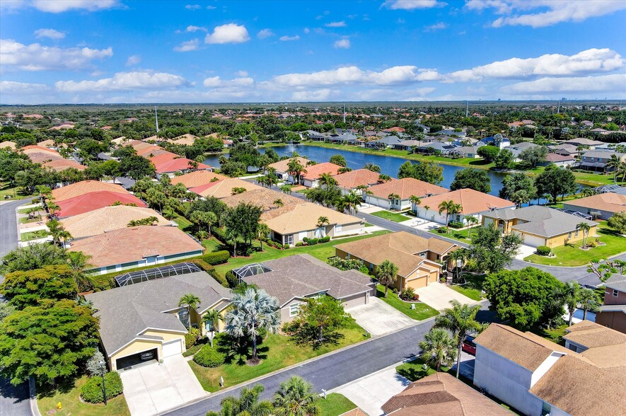 Building Photo - 16901 Colony Lakes Blvd