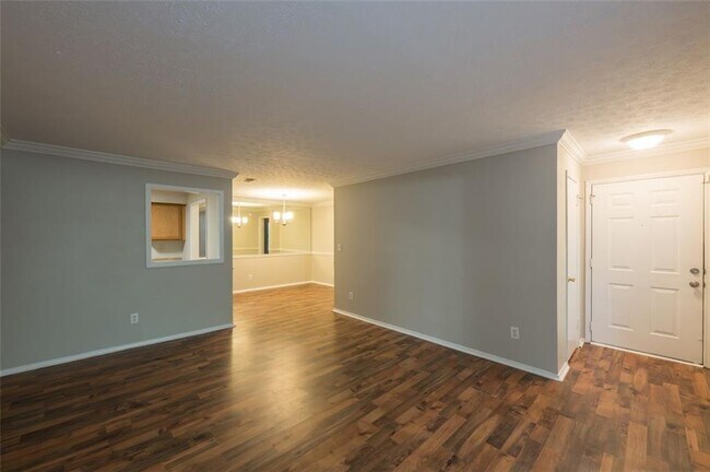 Building Photo - 602 Augusta Dr