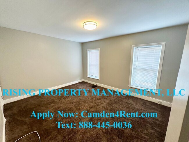 Building Photo - Renovated 4 Bedroom 2.5 Bathroom home in t...
