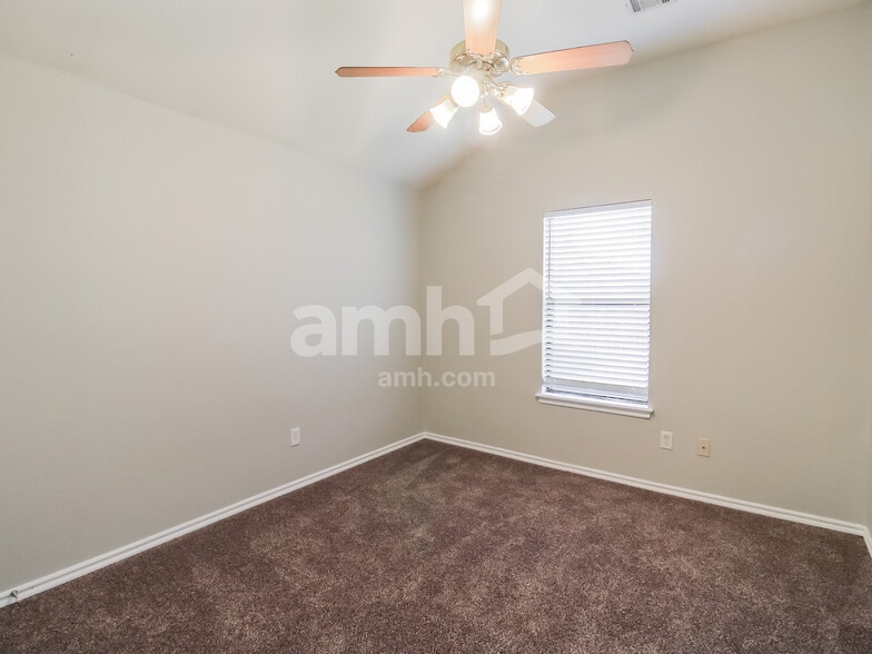 Building Photo - 3217 Bishop Rock Pl