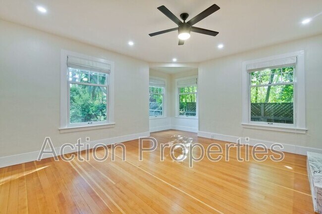 Building Photo - 315 Melville Ave