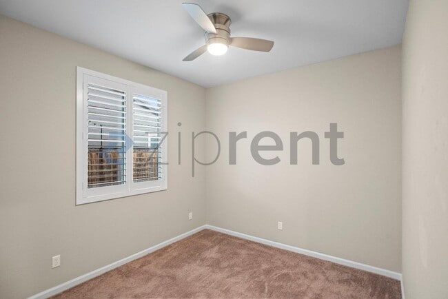 Building Photo - 572 Delicato Dr