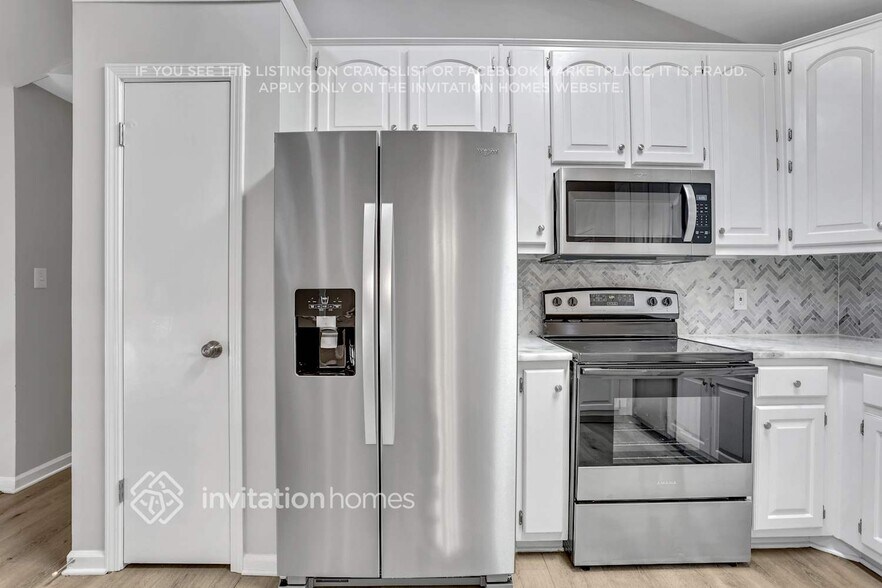 Building Photo - 176 Oakland Blvd