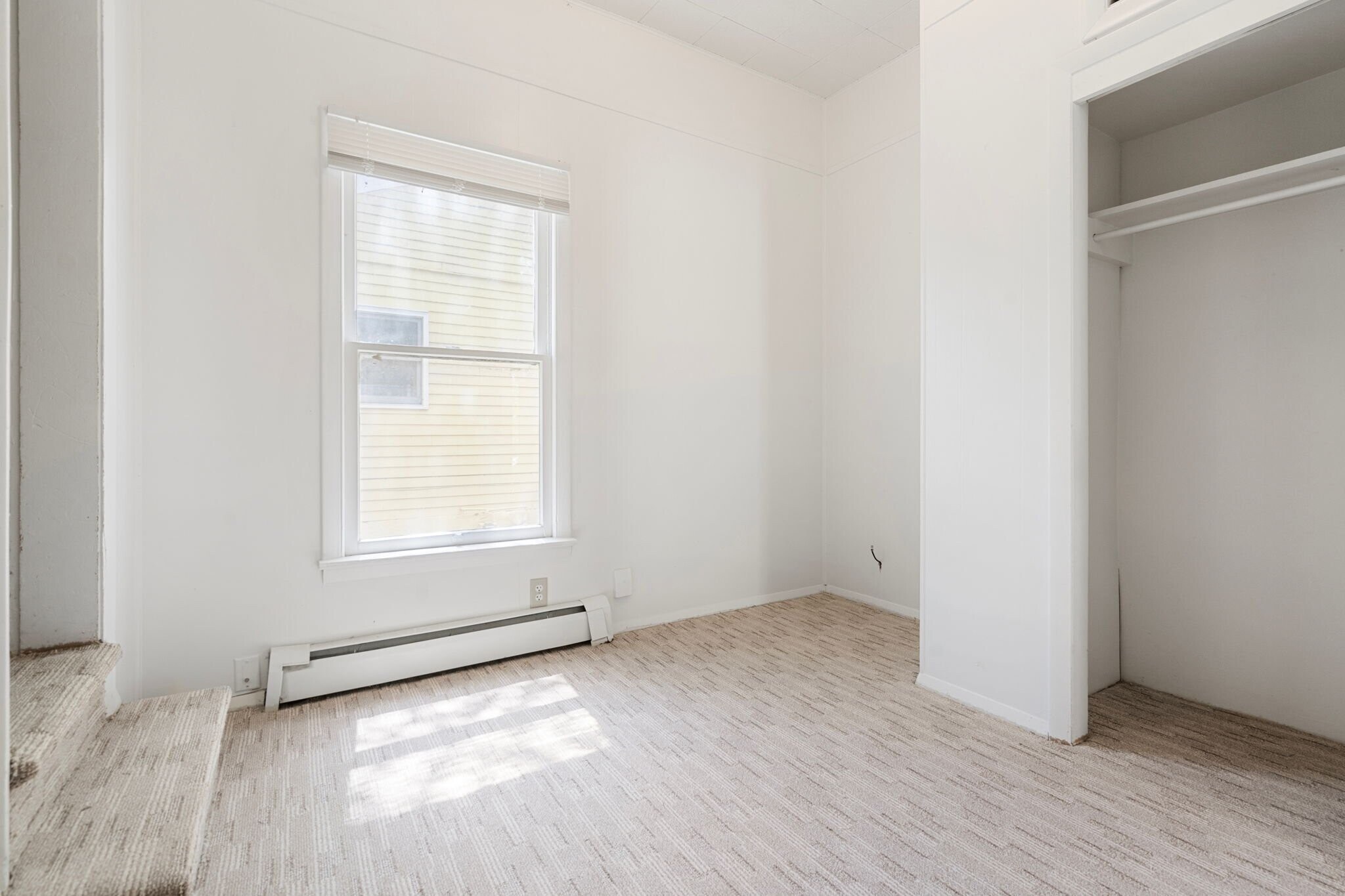 Building Photo - 412 Peterson St