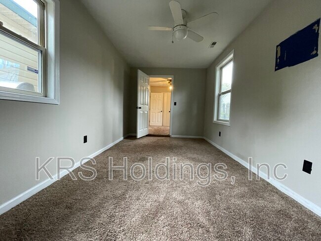 Building Photo - 502 Shelton Rd