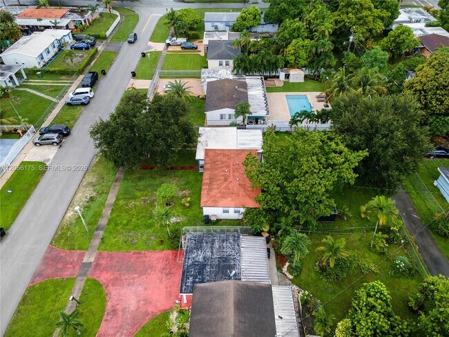 Building Photo - 1545 NW 130th St