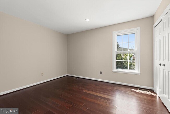 Building Photo - 10217 Tuscany Rd