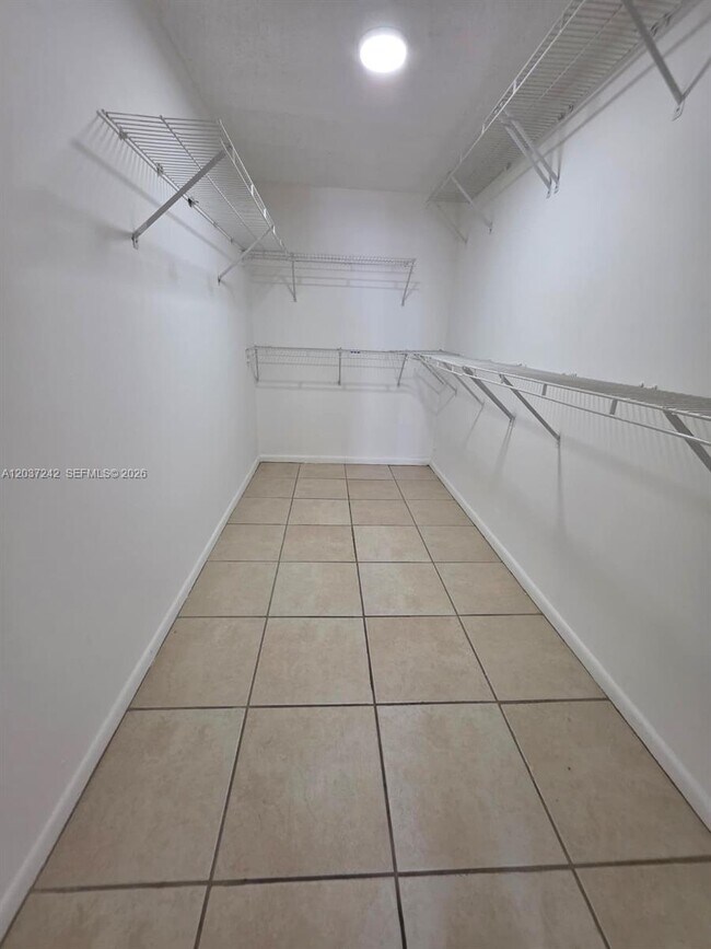 Building Photo - 13499 Biscayne Blvd