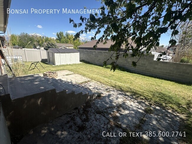 Building Photo - 2291 Longmeadow Dr