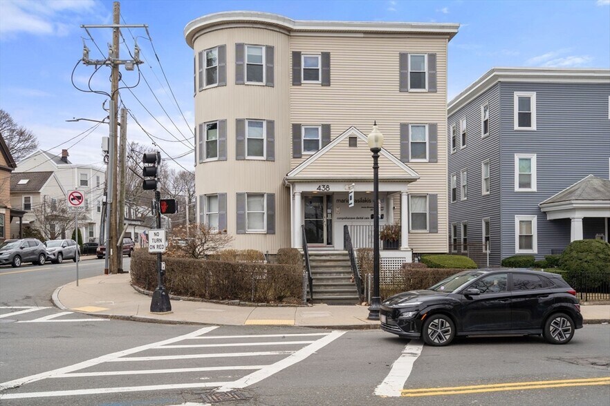 Building Photo - 437 Washington St