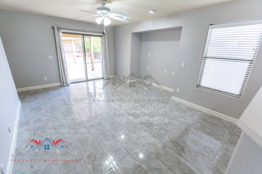 Building Photo - 2105 W Allens Peak Dr