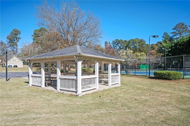 Building Photo - 1427 Fenwick Dr